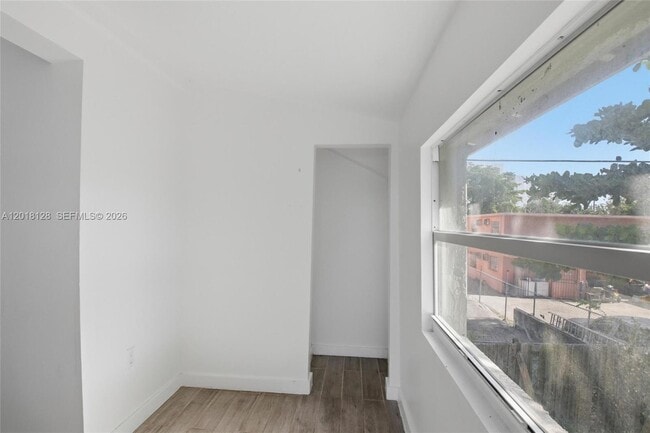 Building Photo - 1035 NW 5th St