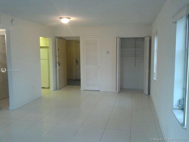 Foto del edificio - 17530 NW 68th Ave