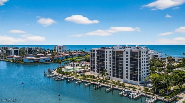 Building Photo - 2400 Gulf Shore Blvd N