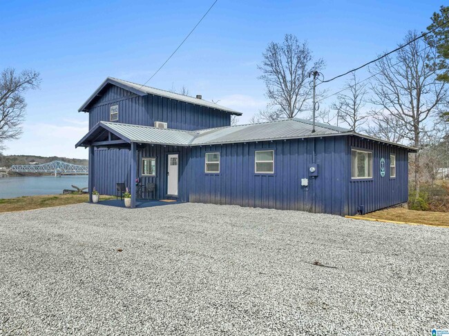 Building Photo - 346 Bridgeview Rd