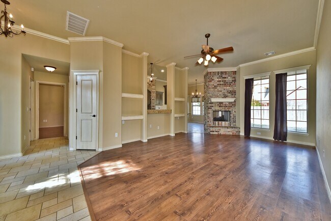 Foto del edificio - Amazing Home - 3 bed 2 bath - Edmond Schools
