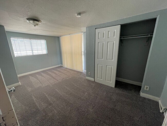 Building Photo - Beautiful home in East Las Vegas