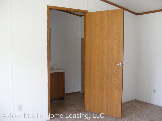 Foto del edificio - 102 Maplewood Dr