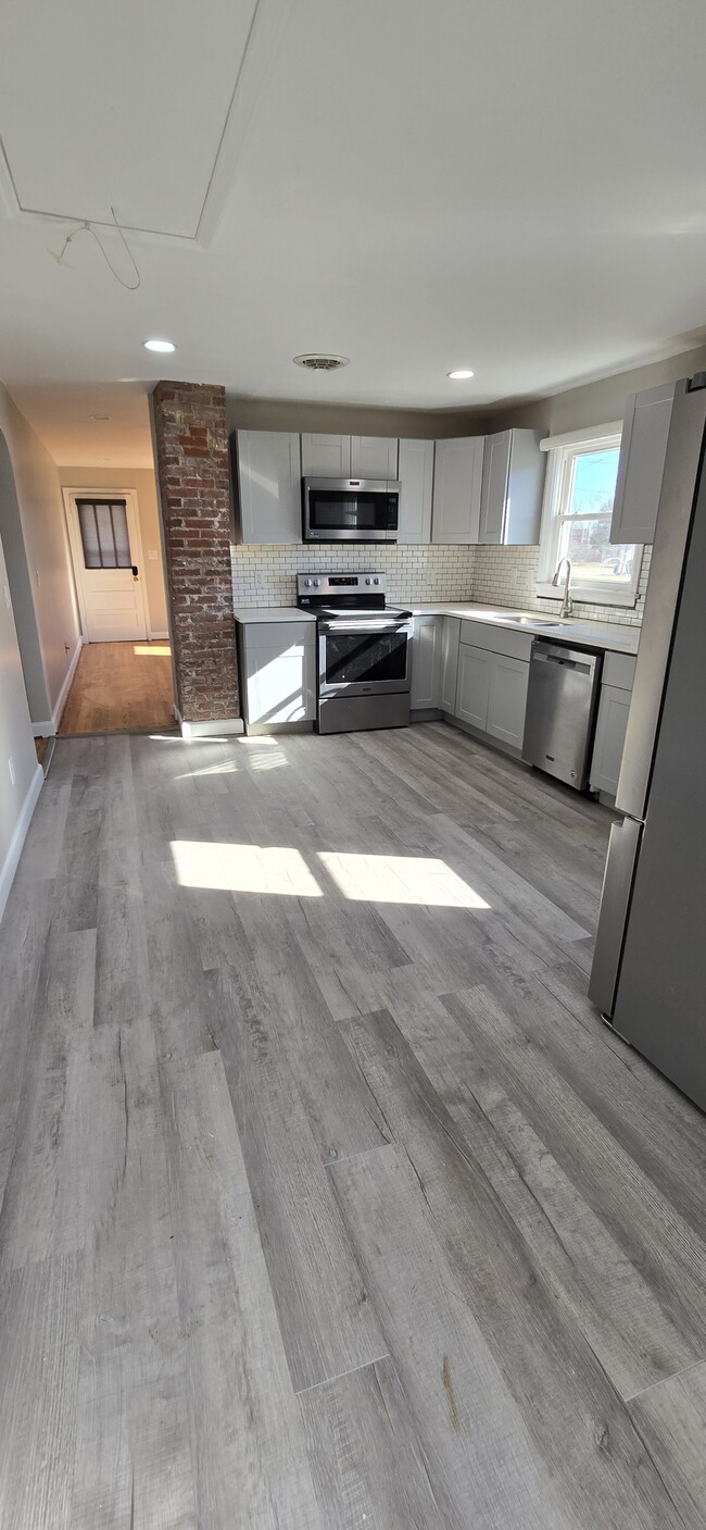 Foto del edificio - 904 Front Ave