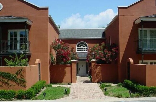 Foto del edificio - FURNISHED UNIT IN DOWNTOWN FAIRHOPE! Showings will begin 06/15/2026-