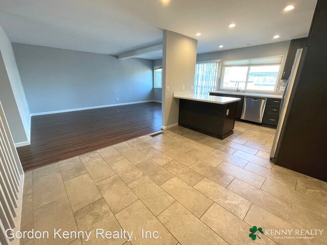 Foto del edificio - 4 br, 2 bath House - 2456 Liberty Court,