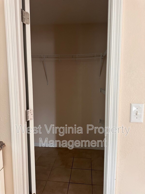 Building Photo - 108 Wickham Ave