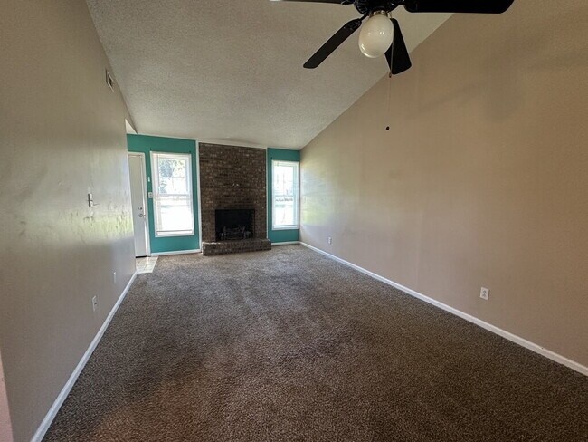 Foto del edificio - 399 W Frances St