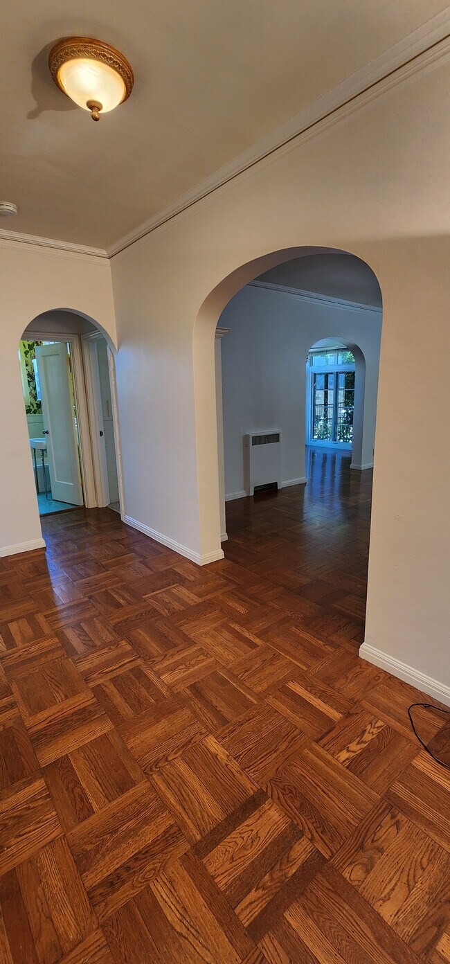 Foyer - 2600 Union St