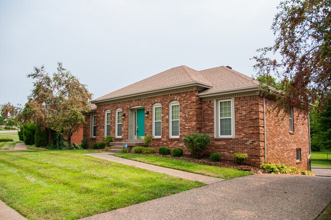 Building Photo - 4015 Hurstbourne Woods Dr