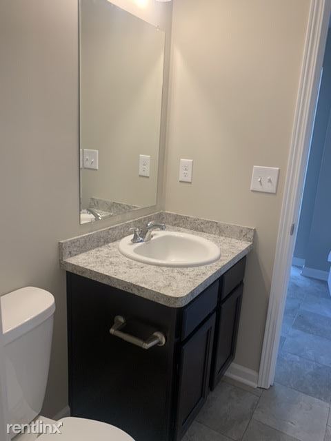 Building Photo - 4 br, 2.5 bath House - 435 Constitution Ave