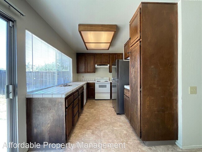 Foto del edificio - 4 br, 2 bath House - 4848 Rose Way