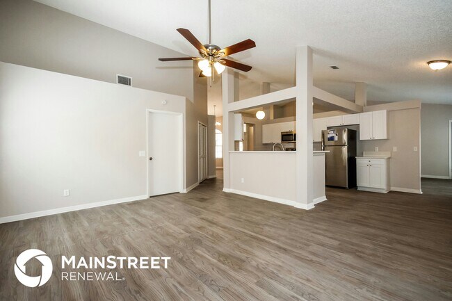 Foto del edificio - 15313 Heathridge Dr