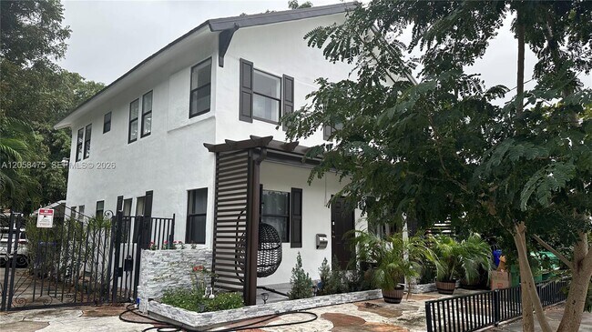 Foto del edificio - 1668 SW 20th St