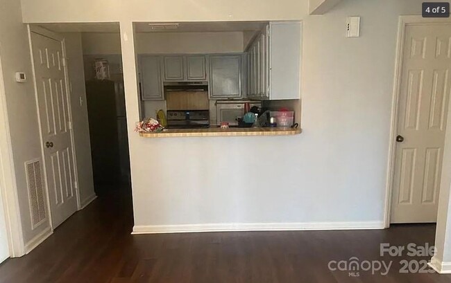 Building Photo - 5718 Dockside Dr