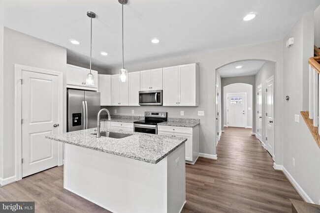 Building Photo - 115 CORALYROSE Ct