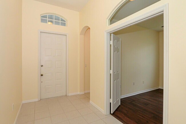 Building Photo - 522 SW Indian Key Dr