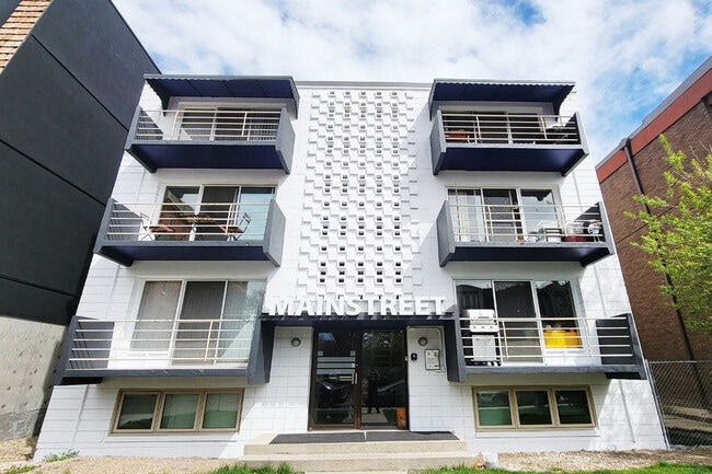 Building Photo - Mount Royal 17th Apartments
