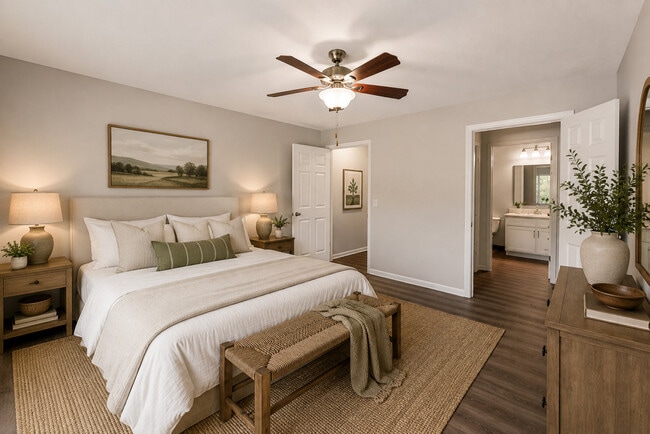 Building Photo - Valley View Estates