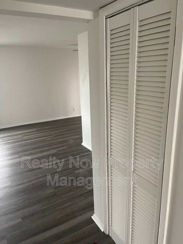 Foto del edificio - 20838 Detroit Rd