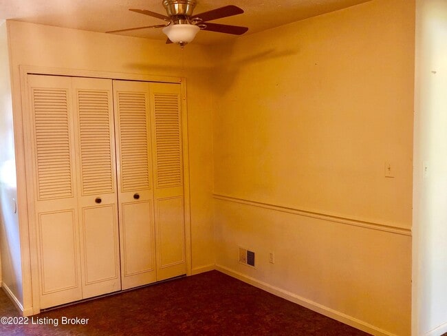 Building Photo - 6201 Lynnchester Dr