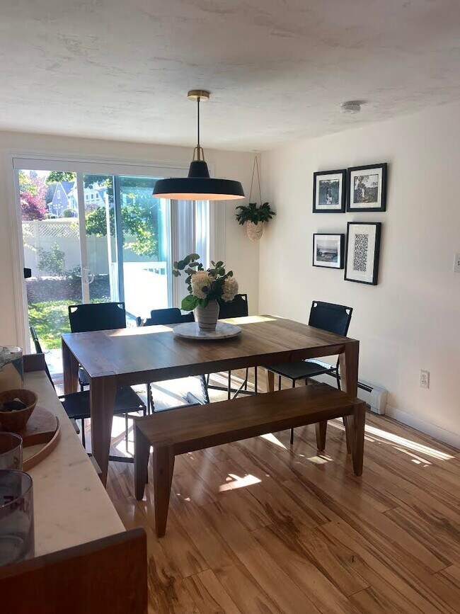 Foto del edificio - 46 Rhodes Cir