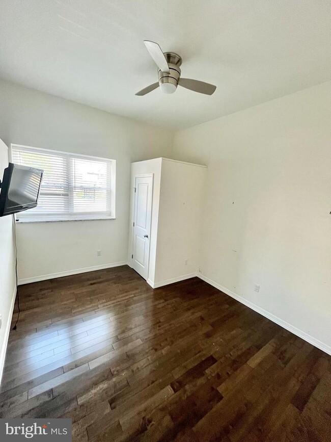 Foto del edificio - 1801 Roseberry St