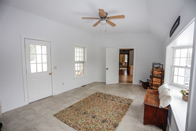 Building Photo - 740 Broad Cove Rd