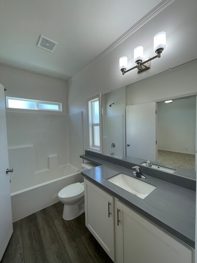 Garden West Estates (55+ Senior) Apartments in Gardena, CA