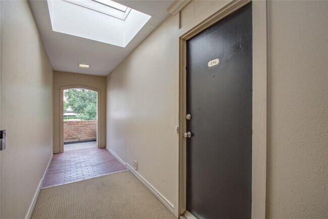 Building Photo - 4637 Wild Indigo St