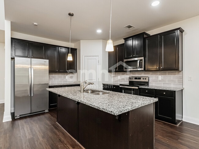 Building Photo - 121 Coulter Woods Dr