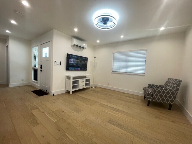 Foto del edificio - 819 16th Ave