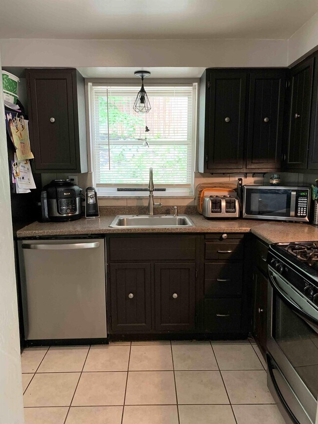 Foto del edificio - 2823 Bellingham Ave