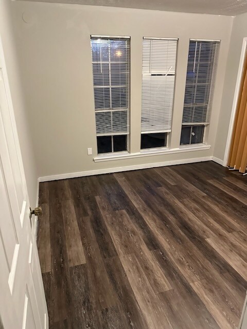 Building Photo - 144 Thousand Oaks Cir