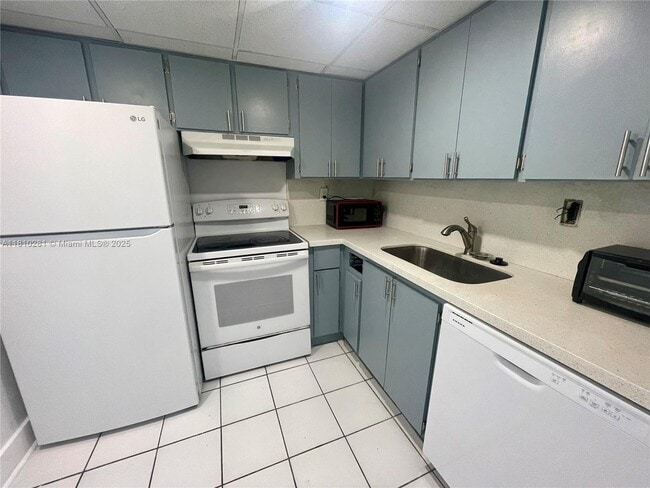 Building Photo - 492 NW 165th St