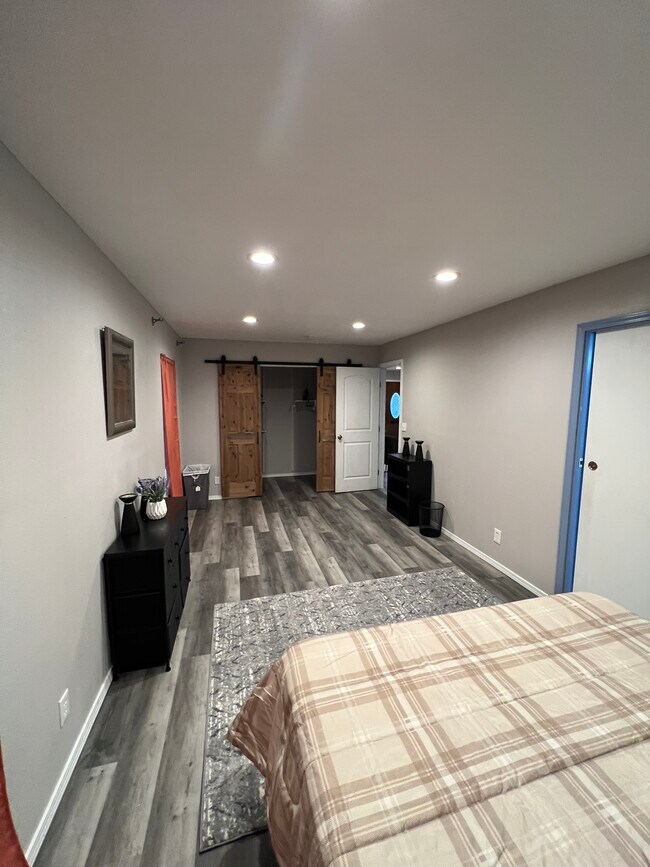 Building Photo - 5715 Timberrock Dr