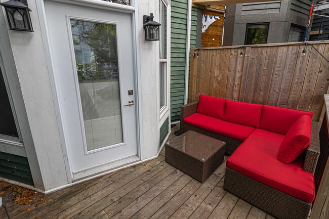 Building Photo - 59 Military Rd