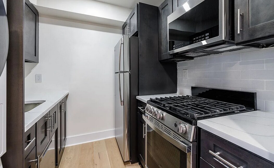 Foto del edificio - 1021 Arlington Blvd