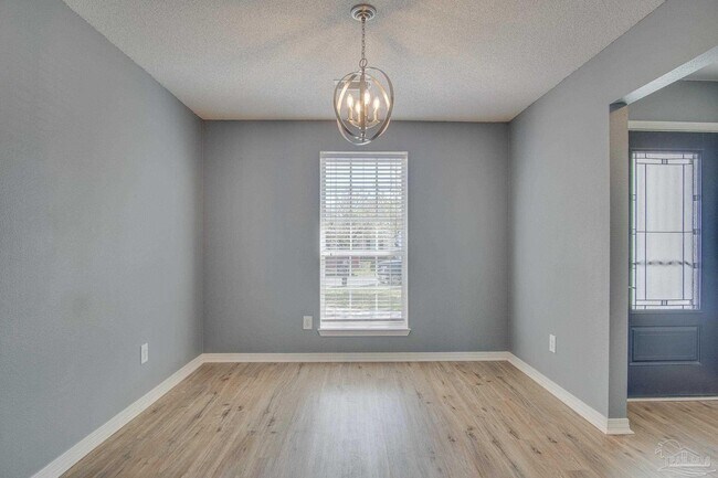 Building Photo - 3024 Myrshine Dr