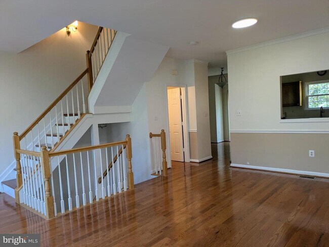 Foto del edificio - 2502 Clover Field Cir