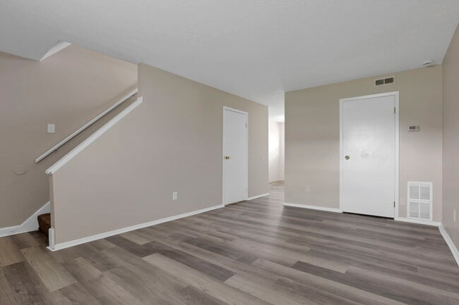 Building Photo - 6882 Garden Terrace Rd