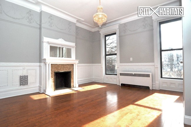 Building Photo - 788 Putnam Ave