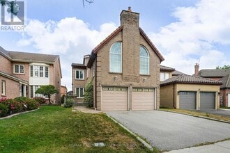 Building Photo - 44 Carlisle Crescent