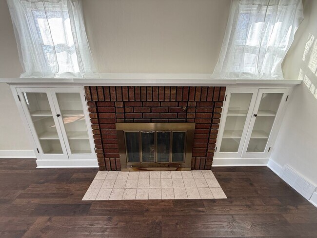 Foto del edificio - Newly Renovated 3 Bed, 1 Bath House w/ Bonus Room!