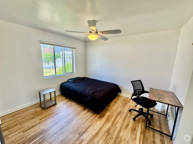 Building Photo - 1509 Foothill Dr