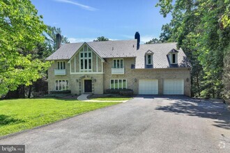 Building Photo - 8901 Iron Gate Ct