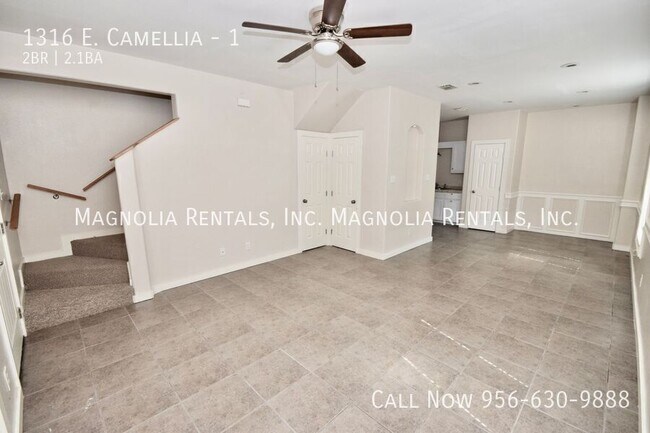 Foto del edificio - 1316 E Camellia Ave