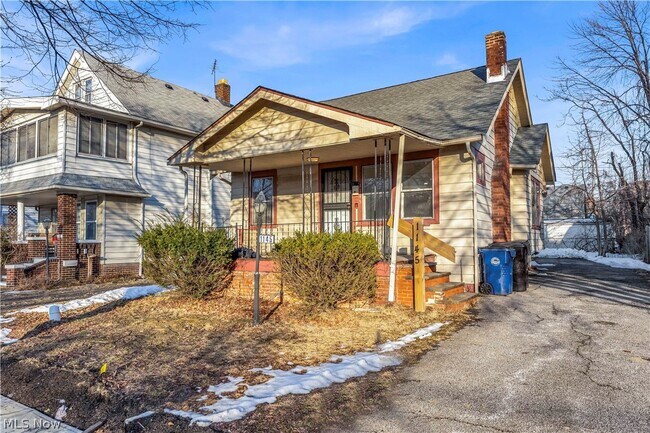 Building Photo - 1145 E 167th St