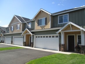 Building Photo - 636 S 36th Ave