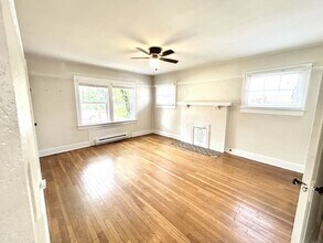 Building Photo - 716 Forest Ave